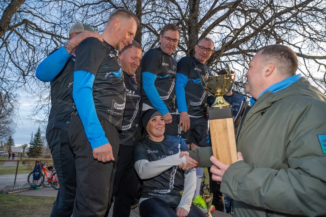 
Tapalt alguse saanud saalihokimeeskond SH Mehed Metsast on ehe näide sellest, kuidas ühest ideest ja tahtest võib kasvada tugev ning ühtne sporditiim. See on l